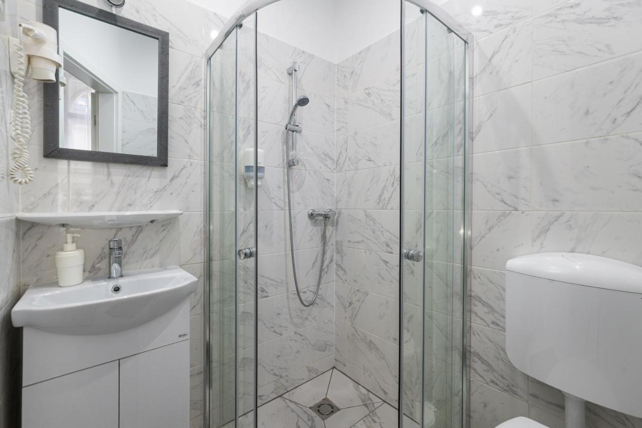 Delta Apartments Budapest บูดาเปสต์ ภายนอก รูปภาพ
